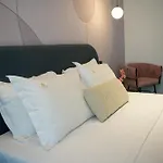 Poem - Roof Pool & Panoramic Sea View 4* 艾福雷诺德