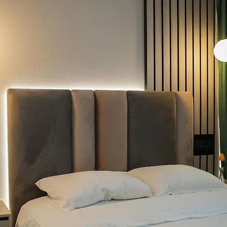 Poem Sea View Hotel 4*