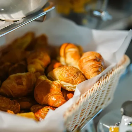 Hotel Poem - Roof Pool & Panoramic Sea View 4*