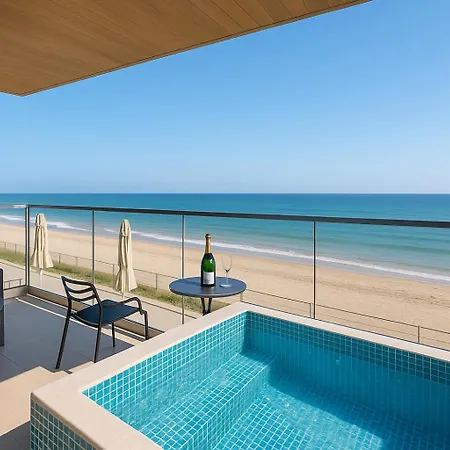 Hotel Poem - Infinity Pool & Panoramic Sea View 4* エフォリエ・ノルド