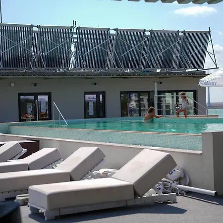 Hotel Poem - Roof Pool & Panoramic Sea View 4*