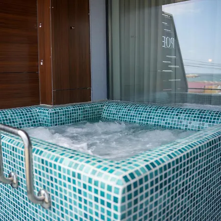 Poem - Roof Pool & Panoramic Sea View Hotel 4*